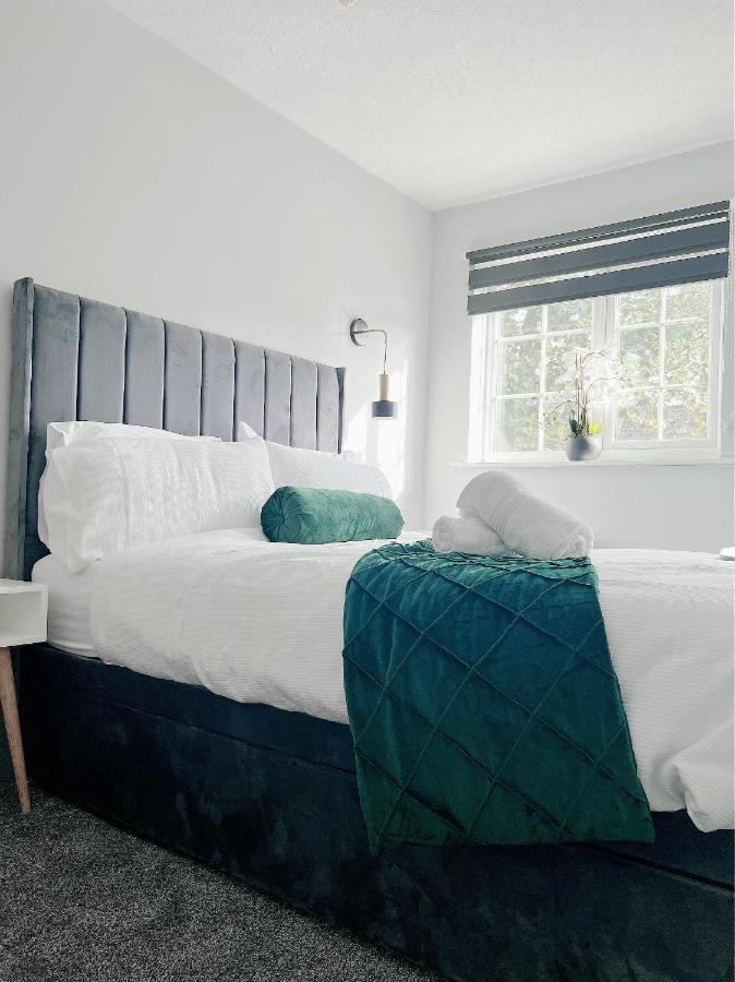 Stunning Apartment In Beckton With Private Entrance London Bagian luar foto