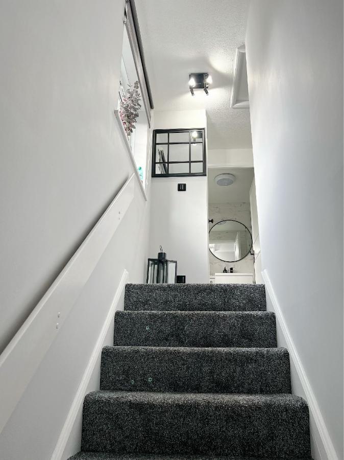 Stunning Apartment In Beckton With Private Entrance London Bagian luar foto